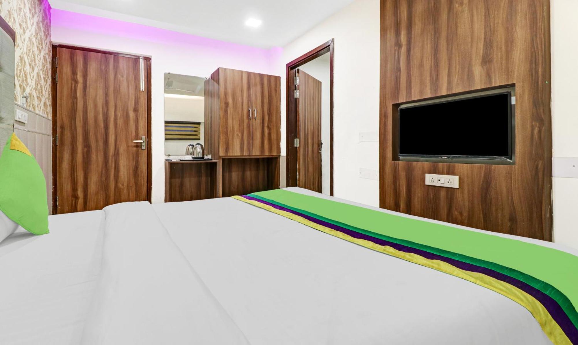 Itsy Hotels Unique - Near Railway Station Amritsar Exterior foto